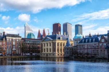 Lahey Şehir Merkezi Skyline ve Parlamento Binası, Hollanda