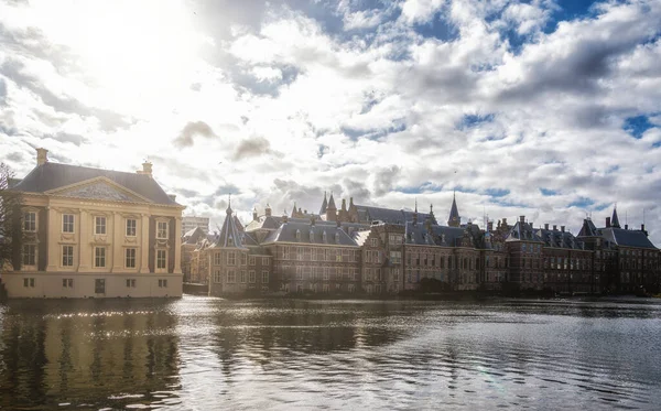 Hofvijver Lago Corte Frente Aos Edifícios Parlamento Holandês Haia Países — Fotografia de Stock