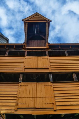 Bergen Limanı 'ndaki renkli Bryggen ortaçağ evleri Hanseatic Ligi ile ilişkilendiriliyor.