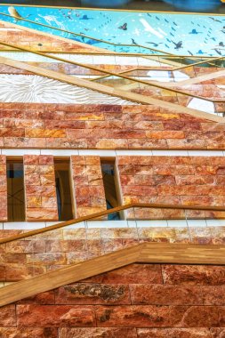 Leiden, Hollanda, 4 Mart 2022: Leiden 'deki Naturalis Biyolojik Çeşitlilik Merkezi Müzesi' nin çağdaş eşsiz iç mimarisi