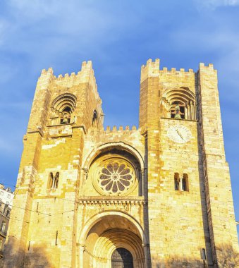 Santa Maria a Lisbon (Lizbon Katedrali) 'nin dışında. Lizbon, Portekiz.