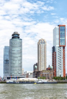 Otel New York, Montevideo kulesi ve Kop van Zuid 'deki dünya limanı Maas' ın güney kıyısında ikonik mimarisi ile tanınan nispeten yeni bir bölge..