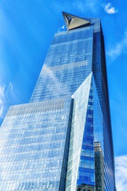 Kenarı New York 'ta, Manhattan Chelsea tarafında yüksek bir gökdelendir. Tüm Manhattan 'ın görebileceği ünlü bir gözlem güvertesi var..