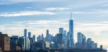 New York, Birleşik Devletler. Aşağı Manhattan silueti. New York, Manhattan 'ın ortasındaki New York şehrinin manzarası. NYC, ABD,