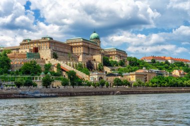 Budapeşte, Macaristan 'da Budapeşte Kraliyet Sarayı' nda Şato Bahçesi Çarşısı (Varkert Bazar)
