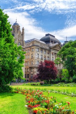 Gresham Sarayı Budapeşte, Macaristan 'daki Art Nouveau mimarisinin bir örneğidir.