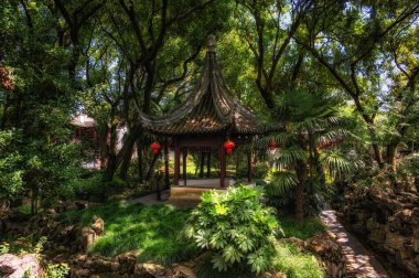 Kezhi Yuan, Çin geleneği ve Çin 'in Zhujiajiao Antik Su Kasabası' ndaki Batı tarzı bahçe, tarihi bir köy ve Çin 'in Şangay kentindeki ünlü turizm beldesi.