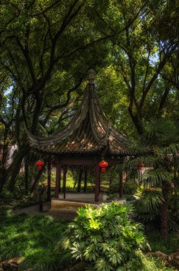 Kezhi Yuan, Çin geleneği ve Çin 'in Zhujiajiao Antik Su Kasabası' ndaki Batı tarzı bahçe, tarihi bir köy ve Çin 'in Şangay kentindeki ünlü turizm beldesi.