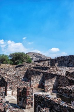 Meksika, Teotihuacan Aztek kalıntıları Mexico City yakınlarında. Resim Piramit de la Luna 'yı sunar.)