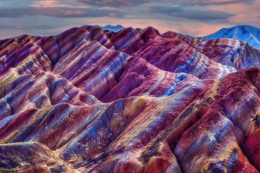 Zhangye Ulusal Geopark 'taki renkli dağlar, Zhangye, Gansu P