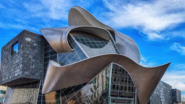 Edmonton, Kanada - 11 Mart 2025 Edmonton Center 'daki Albeta Sanat Galerisi. Galeri 85.000 ft karelik ve bölgesel, ulusal ve uluslararası sanat, eğitim ve burs sunumu için dünya standartlarında bir merkez konumunda bulunuyor..