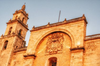 San Ildefonso Katedrali, gün batımından sonra, Plaza Grande, Merida, Yucatan eyaleti, Meksika