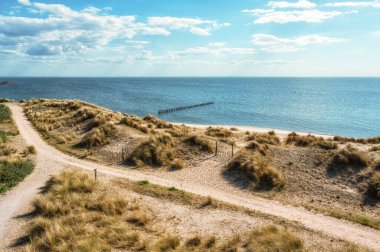 Hollanda 'daki Markerwadden Kuşlar ve Rekreasyon için yeni yapılmış bir doğa rezervi. Kuşlar için bir sürü göl ve dere ve Kuşlar için gözlem kuleleri var..