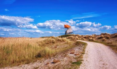 Hollanda 'daki Markerwadden Kuşlar ve Rekreasyon için yeni yapılmış bir doğa rezervi. Kuşlar için bir sürü göl ve dere ve Kuşlar için gözlem kuleleri var..