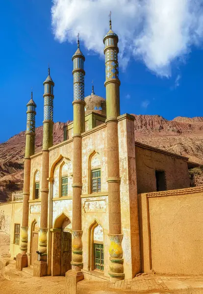 Çin 'in Xinjiang kentindeki Turpan yakınlarındaki Tuyoq vadisi ana Müslüman camii..