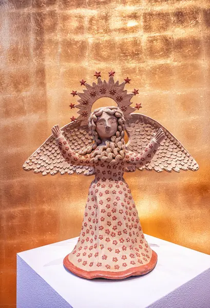 Mexico City, Mexico - 17 Şubat 2024: Banamex Kültür Sarayı, Mexico City, Meksika