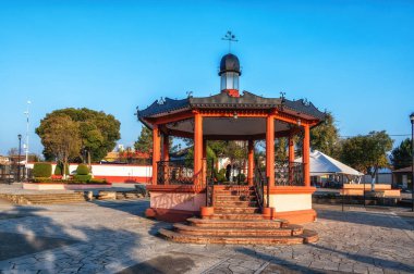 San Cristobal De las Casas, Meksika 'daki şehir meydanlarından birinde halka açık bir pavyon..