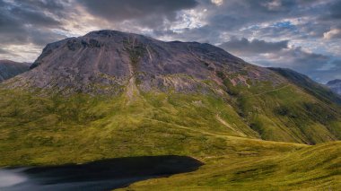 Lochan Meall, Ben Nevis 'ten bir t-suidhe çekimi, İskoçya, İngiltere