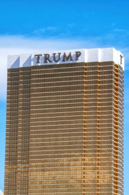 Las Vegas, Nevada, ABD - 30 Temmuz 2025 Trump International Hotel, diğer adıyla Las Vegas Trump Tower. Donald Trump 'a ait lüks bir otel ve apartman dairesi..