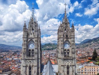 Quito, Quito Ekvator Metropolitan Katedrali 'nin görünüşü