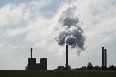 Sanayi, duman ve bacalar 