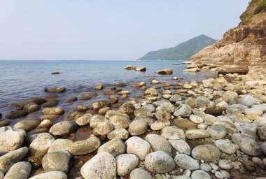 Güzel kayalık deniz manzarası  