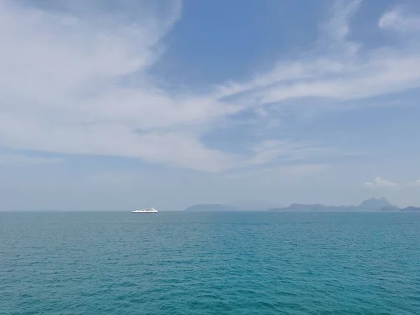 Piękny Widok Statek Morzu — Zdjęcie stockowe