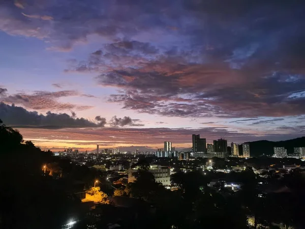 Gyönyörű Kilátás Városra Naplementekor Malajzia — Stock Fotó