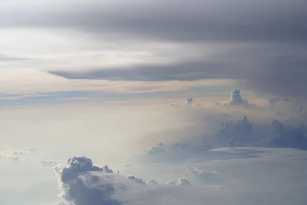 Gökyüzünde Güzel Bulutlar Uçaktan Manzara — Stok fotoğraf