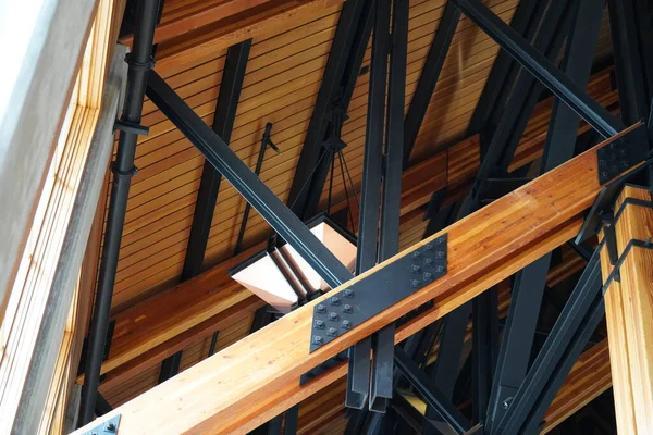 Holz Und Metallkonstruktion Des Gebäudes Nahsicht — Stockfoto