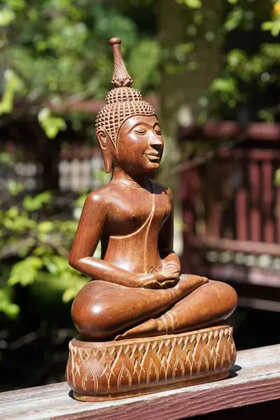 Statua Legno Thai Buddha Nel Giardino — Foto Stock