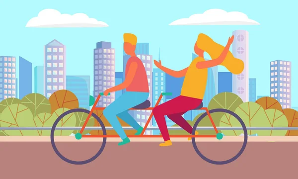 夫妻二人在城市骑自行车 女友和男朋友在建筑物附近开车 人们骑自行车 男人和女人的活动 情人骑自行车在街上 平面卡通风格的矢量插图 — 图库矢量图片