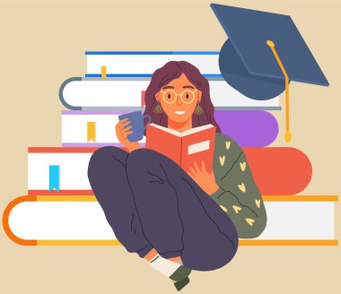 Kız elinde kitap ve bir fincan çayla kitap yığınının üzerinde yatıyor. Kazanç, uzaklık eğitimi ve kişisel eğitim. Genç kız öğrenci karakteri
