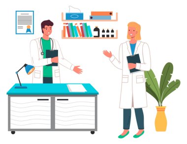 Adamın teki elinde boş bir dosya olan doktorları muayene ediyor. Sağlık koruma konsepti. Terapist, hastanede elinde hasta kartı ya da test sonuçları olan tıbbi elbiseli bir kızla konuşuyor.