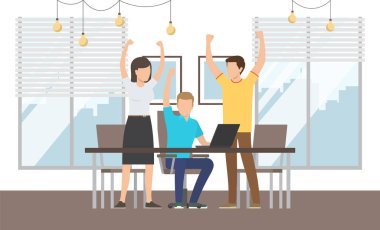 Mutlu meslektaşlar iş dünyasının başarısına sevinir. Pazarlama stratejisi, iş ekibi çözümler geliştirir. Bir masada oturan insanlar sevinçle ellerini kaldırdılar. Başarılı bir anlaşma kavramı