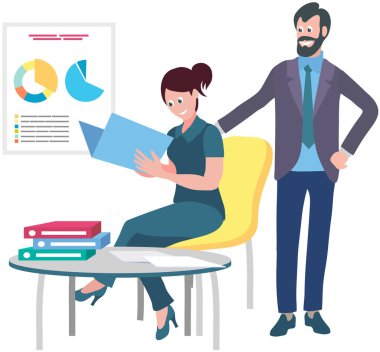 Ofiste iş toplantısı, veri analiz konsepti. İnsanlar büyüme çizelgelerini analiz ediyor. Satışları ve becerileri arttır. Analiz ekibi yatırım sonuçlarını izliyor. Maliye raporu grafiği, yöneticiler raporu hazırlayın