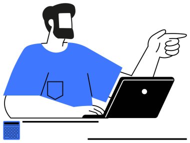 Sakallı adam dizüstü bilgisayar kullanırken kenarı işaret ediyor. Yakınlarda masanın üzerinde bir hesap makinesi var. Takım çalışması, uzaktan çalışma, teknoloji, iletişim, ofis işleri, iş eğitimi için ideal. Düz