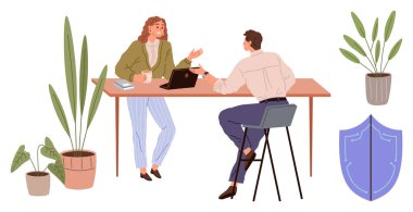 İki kişi bir masada dizüstü bilgisayar, kahve ve kitaplarla fikirleri tartışıyor. Saksı bitkileri çalışma alanını geliştirirken kalkan da koruma ve güveni simgeler. Takım çalışması ve işbirliği için ideal.