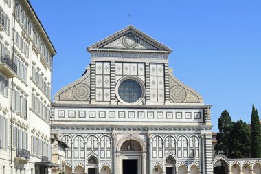 Floransa, Toskana, İtalya 'da Santa Maria Novella Bazilikası' nın cephesi