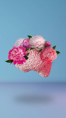 Çiçek açan insan beyni pembe şakayık çiçekleri yaratıcı sanat kolajı mavisi. Zihinsel sağlık Bencillik Farkındalığı. Kendini Sev.