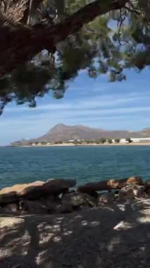 Plajdan deniz manzarası, Platanos, Girit