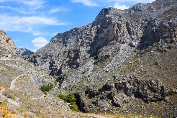 Asomatos, Girit, dağlardaki manzara