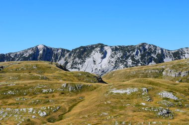  Dağlardaki manzara, Durmitor.