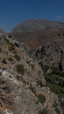 Dağın tepesinden bak, Girit, Preveli
