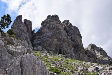 Dağlardaki Kayalar, Karadağ, Maganik