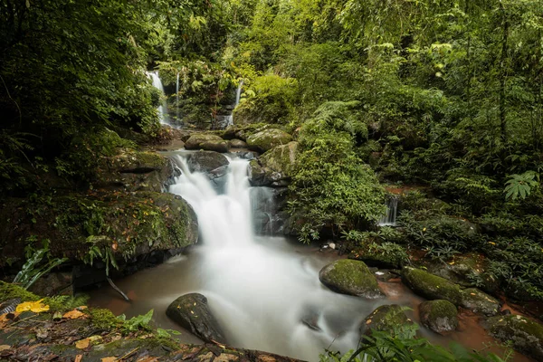 Der Sapan Wasserfall Namtok Sapan Ist Der Schönste Wasserfall Der — Stockfoto