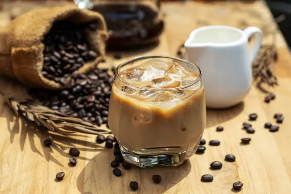 Холодный Напиток Ледяной Кофе Молоком Природе — стоковое фото