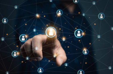 Sosyal ağ arayüzü işadamı dokunma düğmesi işareti. İnsan kaynakları kavramı.