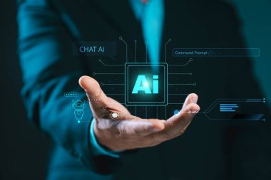 İnsanlar teknolojiyi, akıllı robot yapay zeka devre kartlarını kullanıyor ve bir şey üretmek için komut girişi yapıyorlar: fütüristik teknoloji. Yapay zekayla çalışan iş adamları.