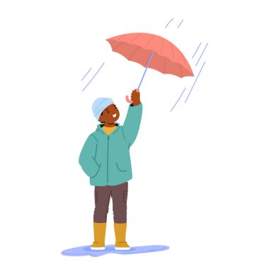 Beyaz arka planda kendini yağmurdan koruyan sevimli neşeli çocuk çizgi film karakteri şemsiye kaldırıyor. Yağmurlu günlerde gezen sevimli anaokulu çocuğu açık hava vektör illüstrasyonunda